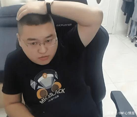 地下城私服血战阿拉德(阿拉德之怒血战无双护肩最强散搭) 地下城私服血战阿拉德(阿拉德之怒血战无双护肩最强散搭)
